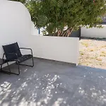 Aegean Blue Santorini * פריסה